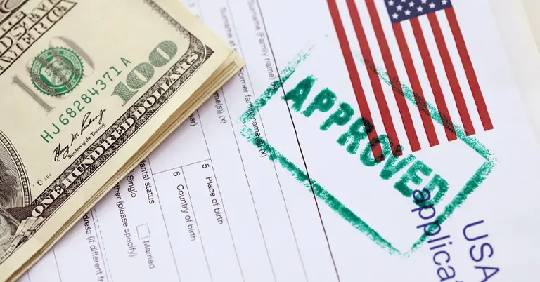 তিন বিমানবন্দর ছাড়া ঢুকলে ভিসা বন্ড বাজেয়াপ্ত